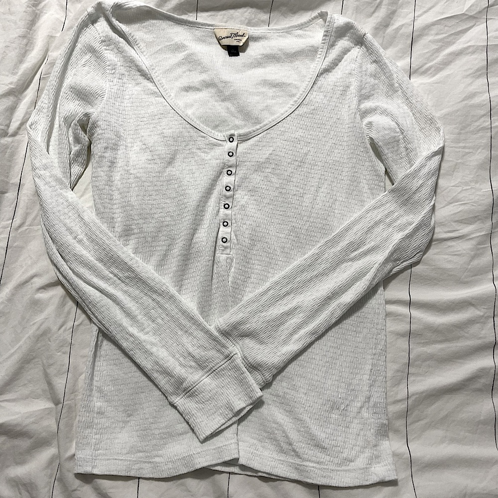 Universal Threads Long Sleeve Henley